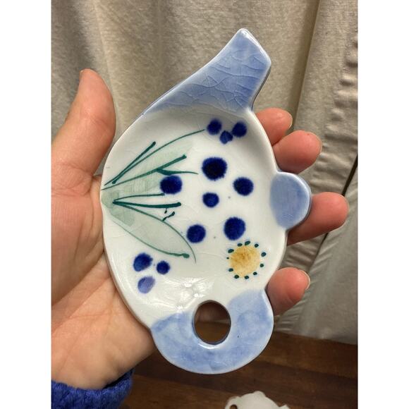Hand Painted Ceramic - Artist Signed -Tea Bag Holder -Spoon Rest -Trinket Dish - Picture 11 of 13
